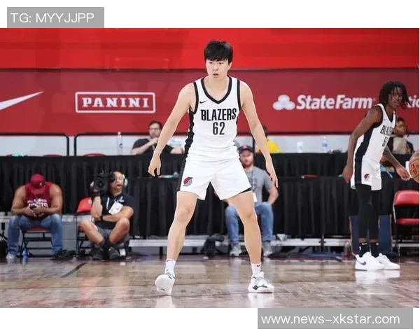 去年夏季联赛李贤重执教经历回顾混音主帅称其乐于倾听与沟通能力强