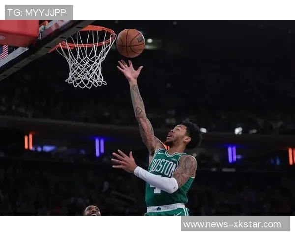 安芬尼西蒙斯表现平平15投5中三分8投3中贡献17分4篮板5助攻正负值12